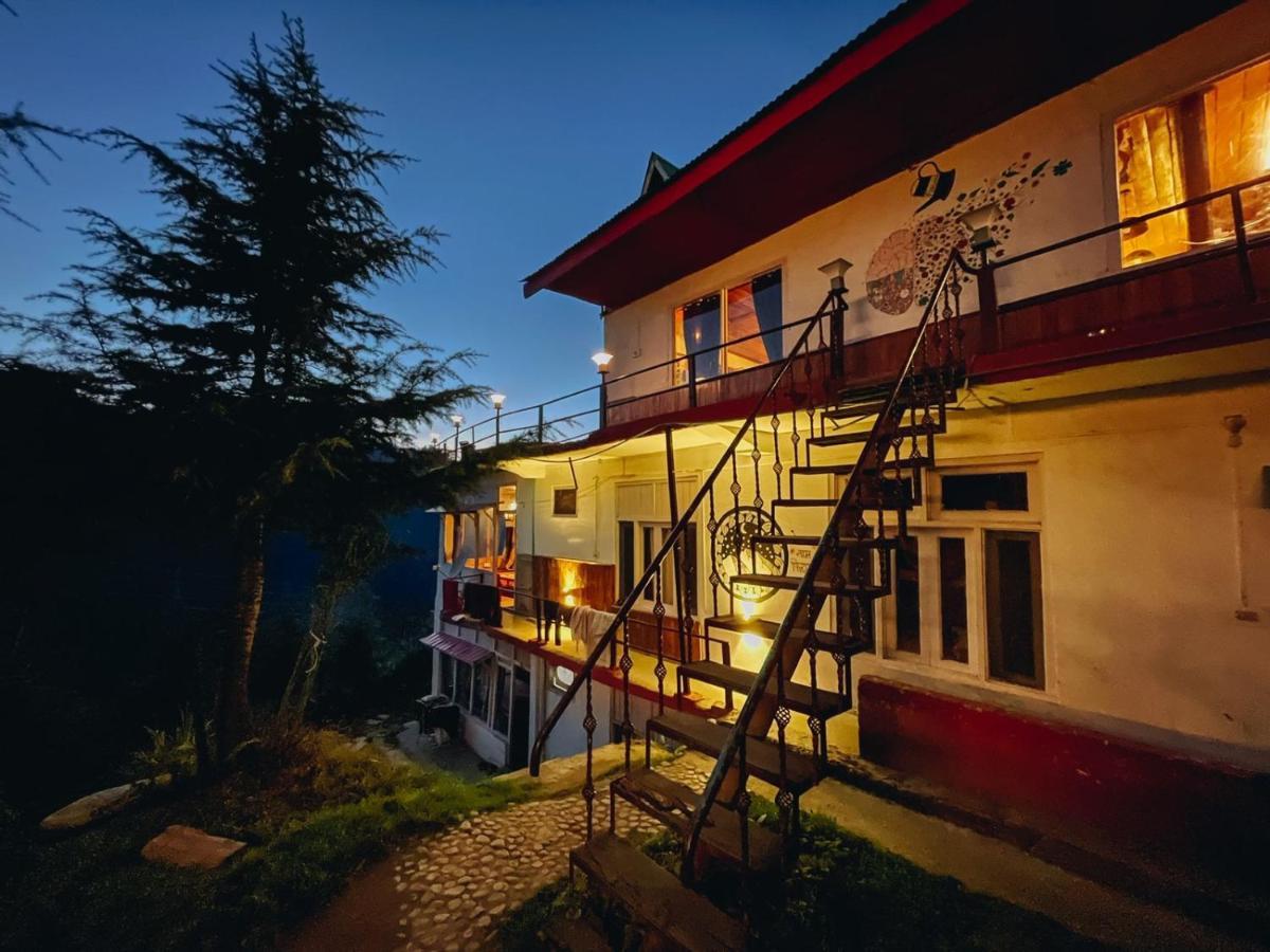 Firgun Chapter Shoja Hostel Buitenkant foto